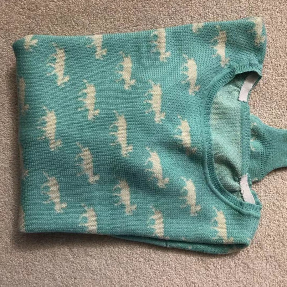 sweater - Picture 2 of 4